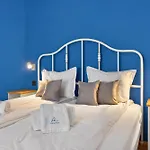Center Artistic Nest Apartment *