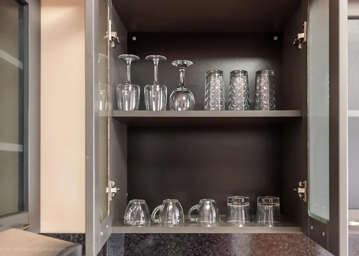 Apartment Center Artistic Nest Warna