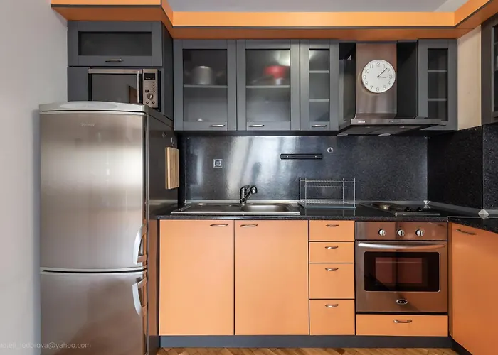 Center Artistic Nest