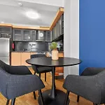 Apartment Center Artistic Nest