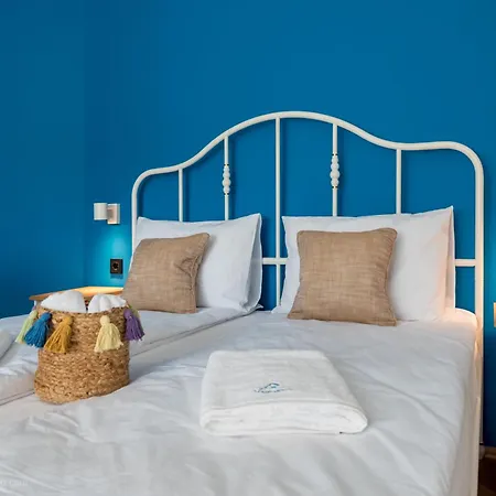 Apartment Burov - Artistic In The Heart Of Suitable For Up To 4 Guests *
