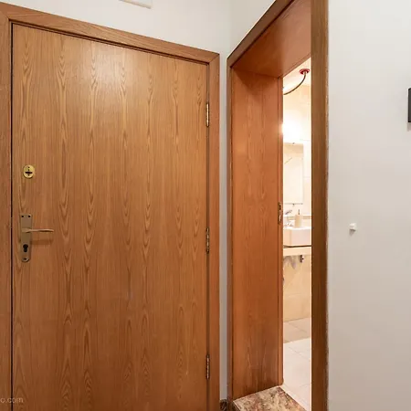 Apartment Burov - Artistic In The Heart Of Suitable For Up To 4 Guests