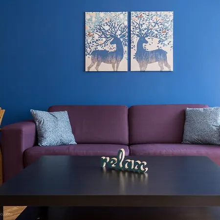 Burov - Artistic In The Heart Of Suitable For Up To 4 Guests