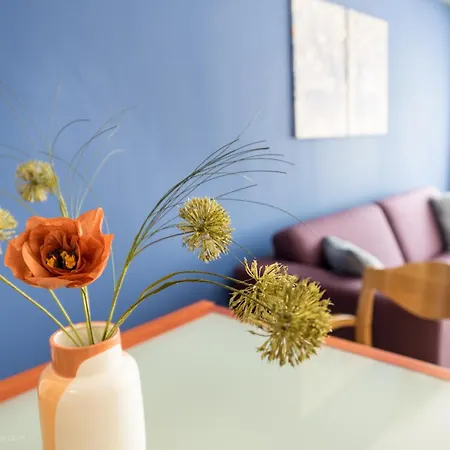 Burov - Artistic In The Heart Of Suitable For Up To 4 Guests