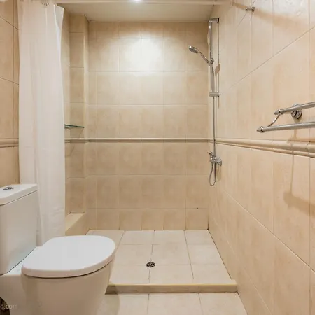 Апартамент Burov - Artistic In The Heart Of Suitable For Up To 4 Guests Варна