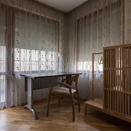 Burov - Artistic In The Heart Of Suitable For Up To 4 Guests Варна