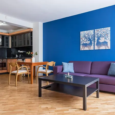 Apartment Burov - Artistic In The Heart Of Suitable For Up To 4 Guests *