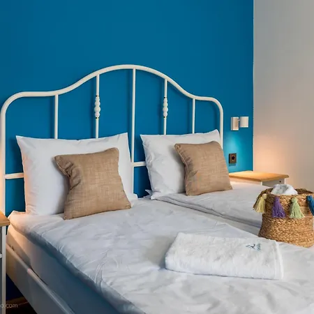 Апартамент Burov - Artistic In The Heart Of Suitable For Up To 4 Guests Варна