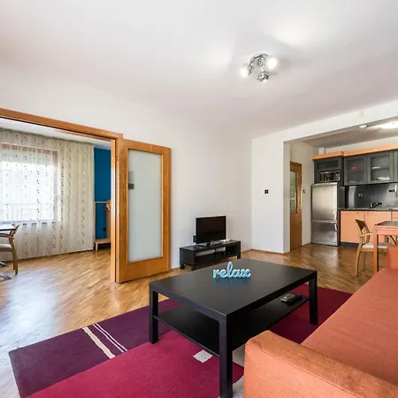 Burov - Artistic In The Heart Of Suitable For Up To 4 Guests Apartment Varna