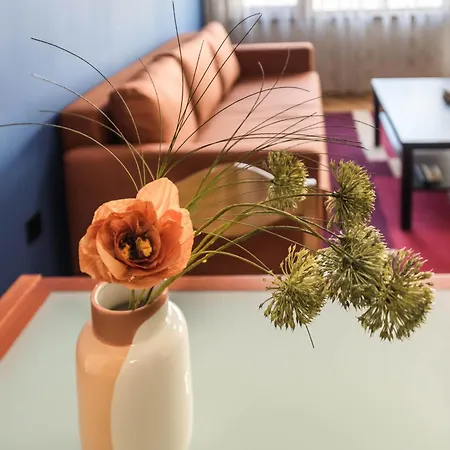 Burov - Artistic In The Heart Of Suitable For Up To 4 Guests Варна