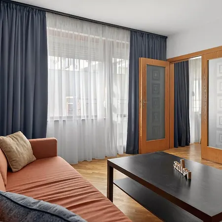 Apartment Center Artistic Nest *