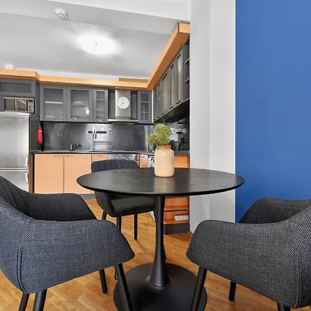 Apartment Artistic Nest In The Heart Of