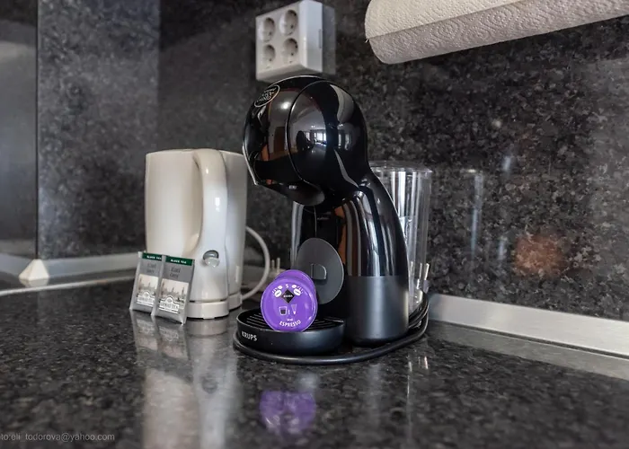 Top Center Artistic Nest Varna